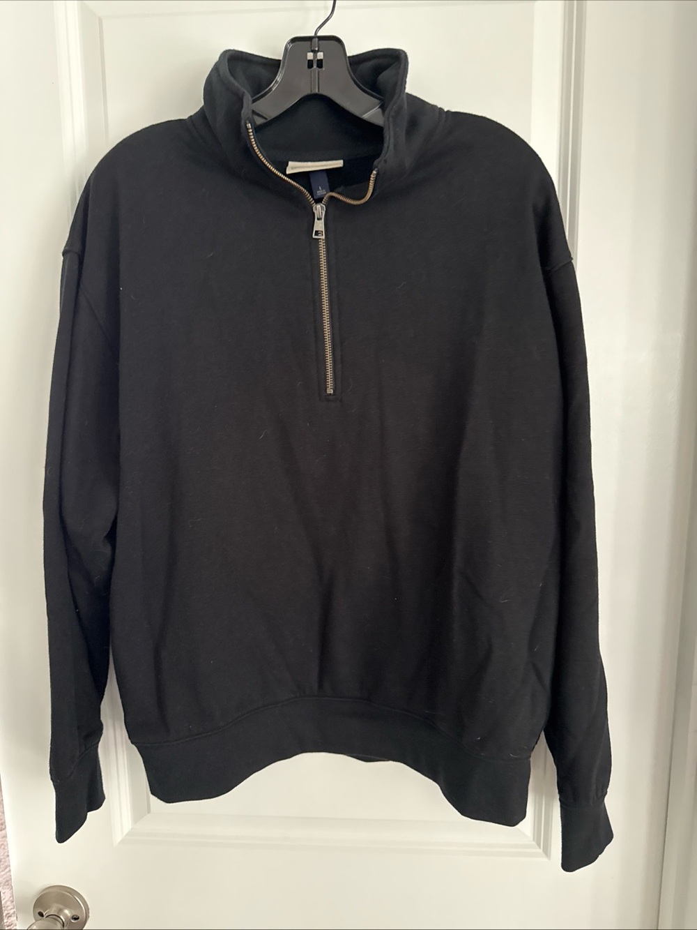 Universal Thread Black Sweatshirt